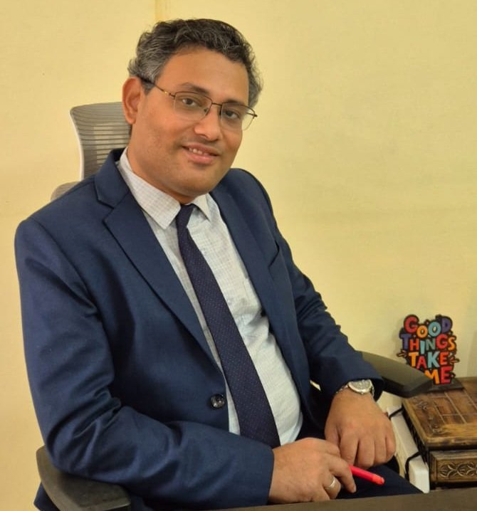 Dr. Sourav Roy: Advancing Semiconductor Research Through Innovation and Education